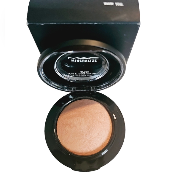 MAC Mineralize Skinfinish Blush Warm Soul  NIB - Picture 2 of 9
